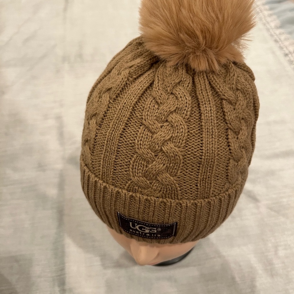 UGG Kids' brown Cable Knit Pom Beanie